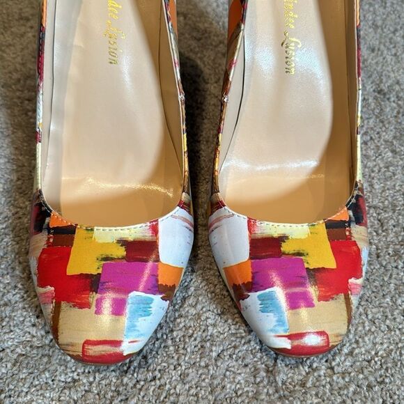 Women’s Reindee Lusion Multicolored Stiletto High Heels Round Toe Size 10 NEW - Picture 9 of 11